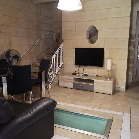 Вилла Two Gate Town House Сенглея Экстерьер фото