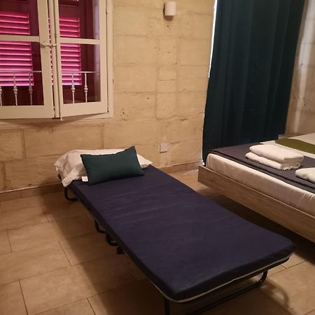 Вилла Two Gate Town House Сенглея Экстерьер фото