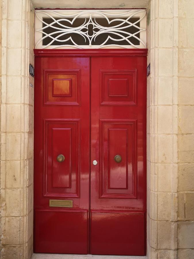 Вилла Two Gate Town House Сенглея Экстерьер фото