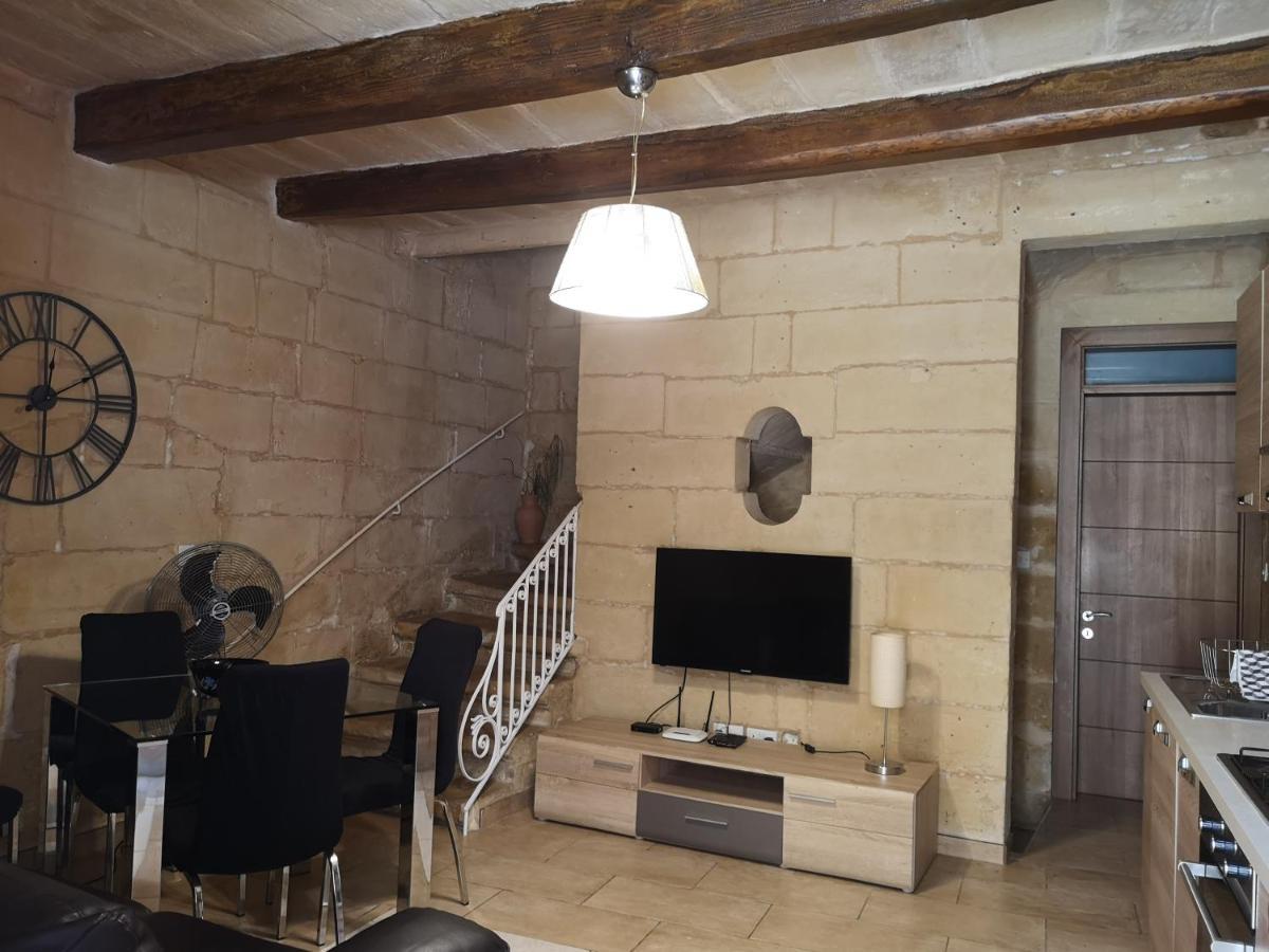 Вилла Two Gate Town House Сенглея Экстерьер фото